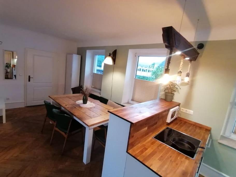 Voll Ausgestattete Wohnung Mit Moselblick 알프 외부 사진